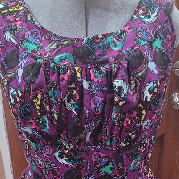 Disney villains dress - Picture 2 of 4
